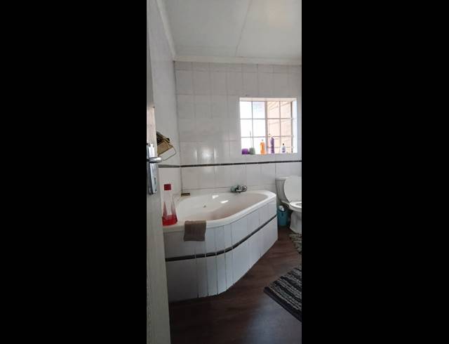 3 BEDROOM TOWNHOUSE FOR SALE IN REYNO RIDGE